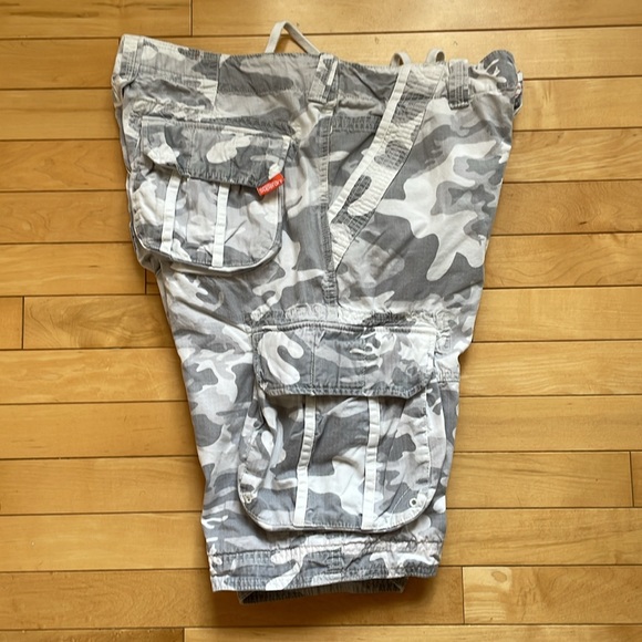 Superdry Core Ripstop shorts - Picture 4 of 6